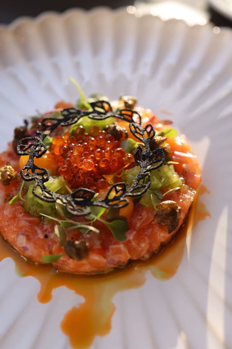Tartar de Cigala, Manzana Verde, Apio y Caviar Negro